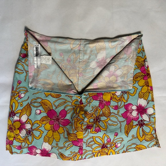 PETITE Necessary Objects Tropical Floral Skort - Picture 5 of 7